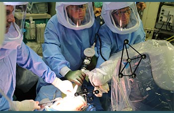 attivita chirurgica protesi robot01